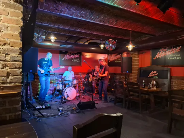 Jacek Dubicki z zespołem